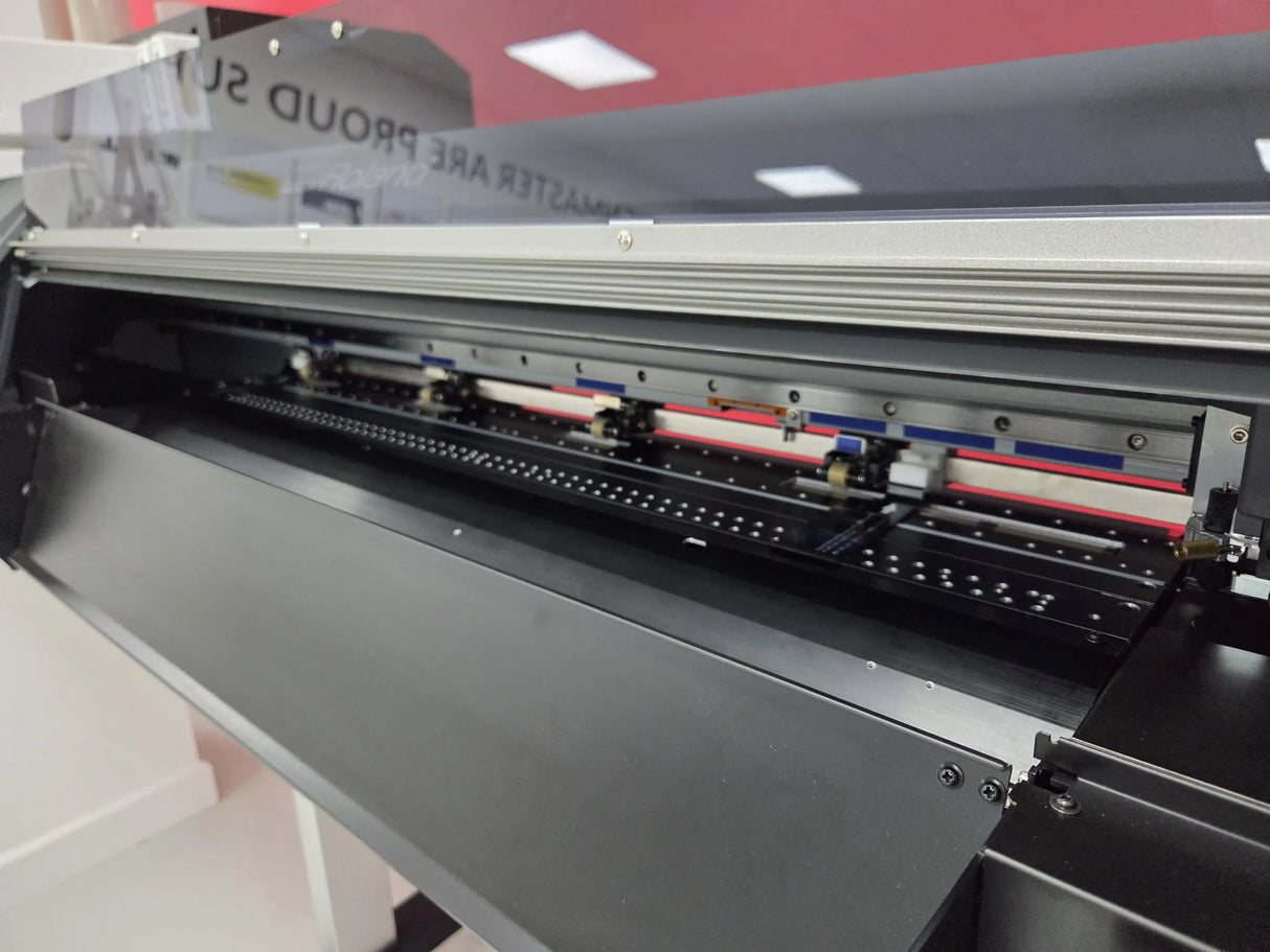 Ex-demo Roland MG-300