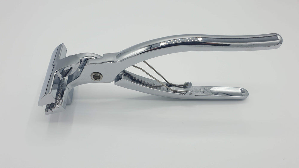 stretcher pliers for making canvases