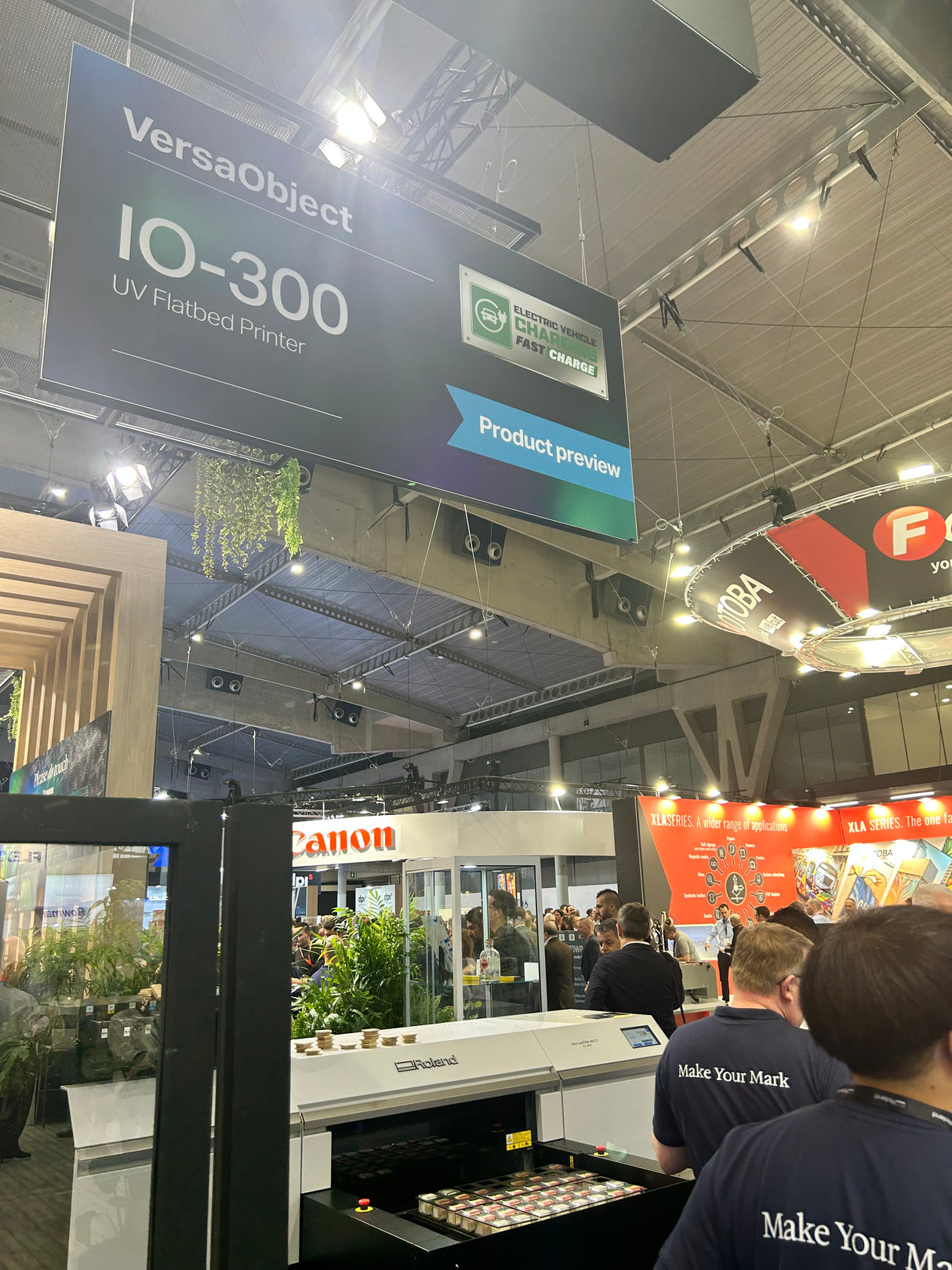 Roland IO-300 | Industrial UV flatbed printer