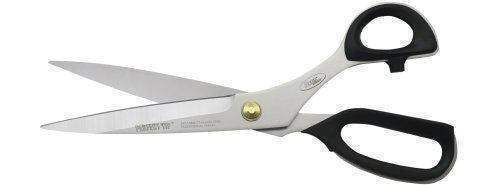 perfect scissors for your canvas making