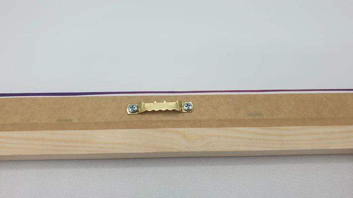 perfect way to finish your canvas with a saw hook