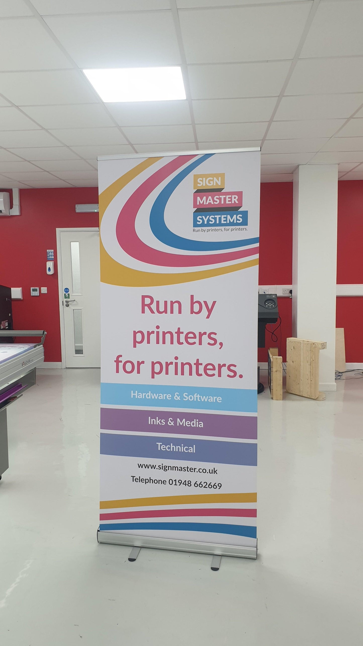 SM1 Everyday Roller Banner Cassette | Pull Up Banner Stand