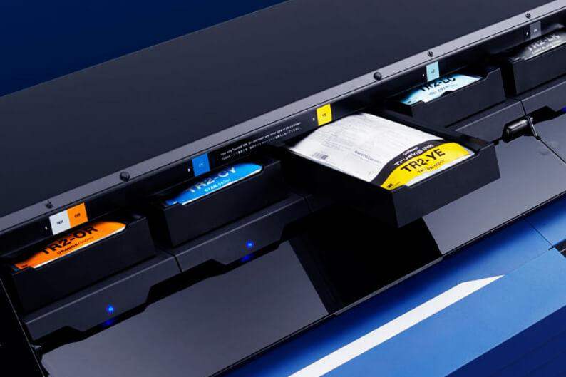 TR2 ink on a VG3 printer at Signmaster 